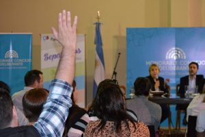 Villalonga habló sobre cambio climático y Acuerdo de París, en Paraná